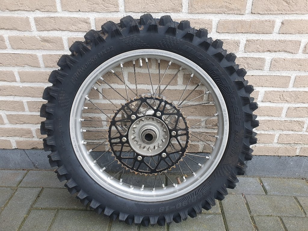 KTM Achterwiel 19 inch met schoepenband, Motoren, Ophalen, Gebruikt