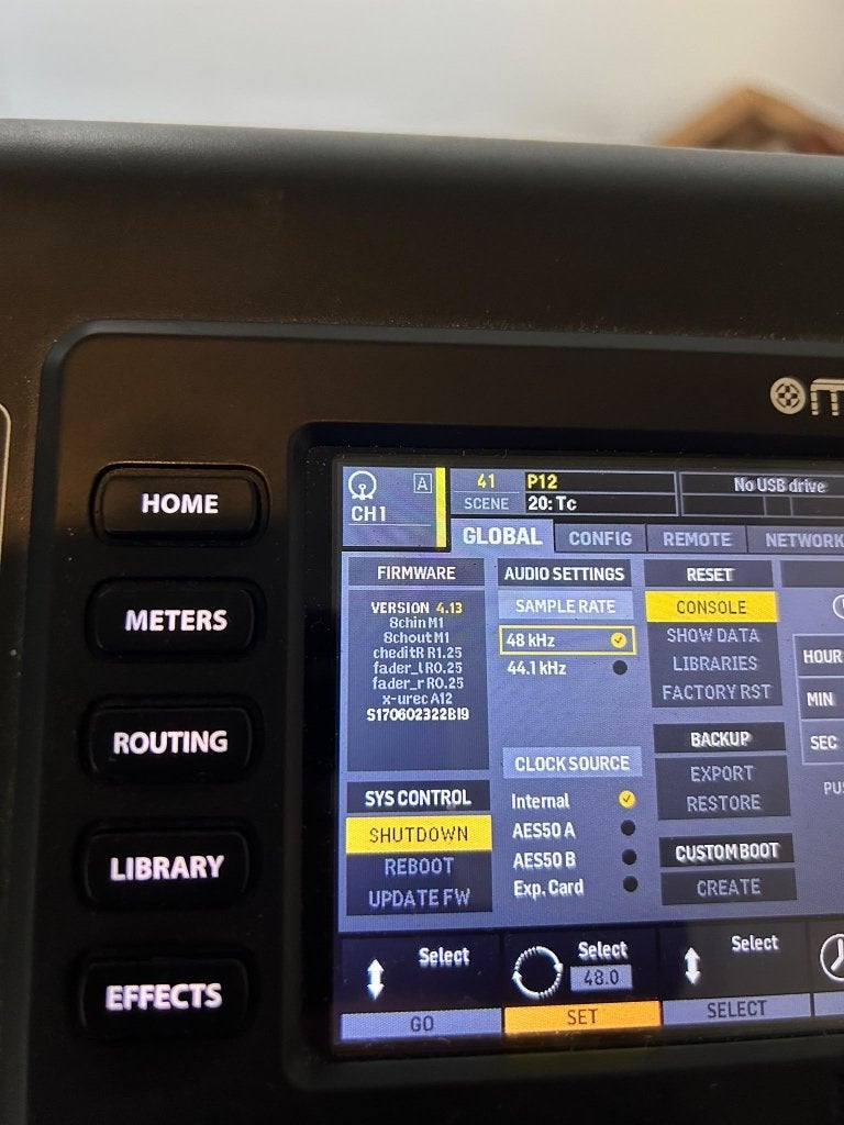 Midas M32R, Muziek en Instrumenten, Ophalen, Gebruikt, 20 kanalen of meer
