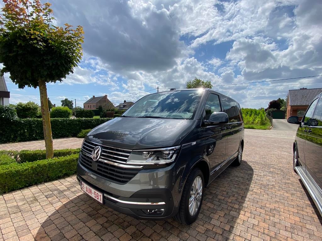 Volkswagen Multivan HIGH.EC110 Tdia7 met Voorverkoop keuring, Autos, Volkswagen, Cuir, Argent ou Gris, Euro 6, 7 places