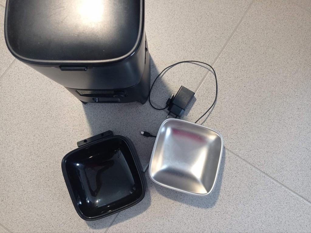 Automatisch Droogvoer voor katten - met WiFi!, Ophalen, Automatisch, Zo goed als nieuw