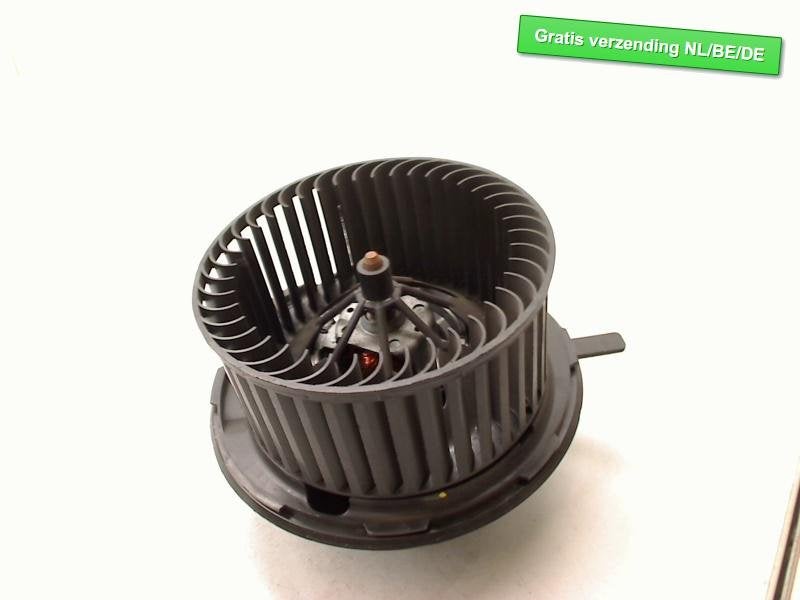 RADIATEUR MOTEUR Audi Q7 (4LB) (3C0907521F), Auto-Union-Straße  1,
85057  Ingolstadt, DE, Info@audi.de, Audi, Utilisé