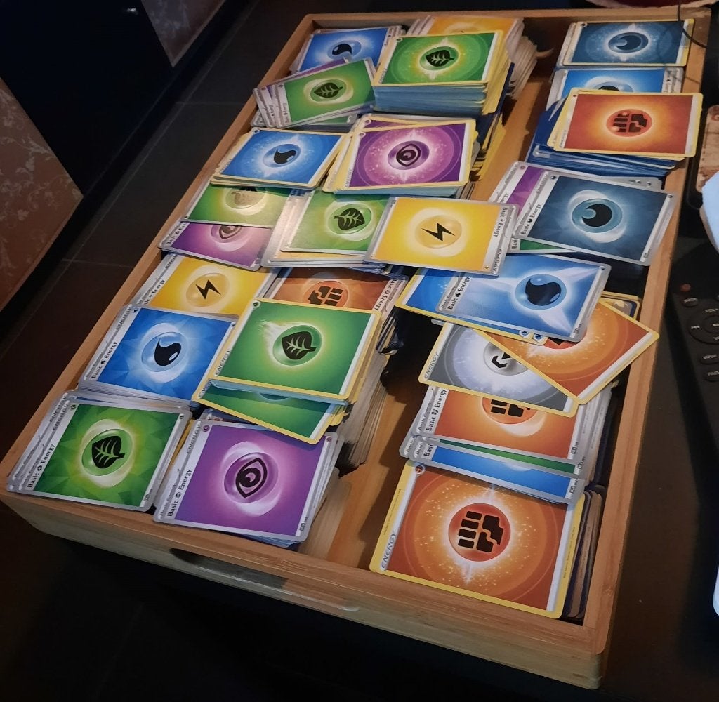 Groot lot Pokémon Energy Cards, Hobby en Vrije tijd, Verzamelkaartspellen | Pokémon, Ophalen, Zo goed als nieuw, Meerdere kaarten