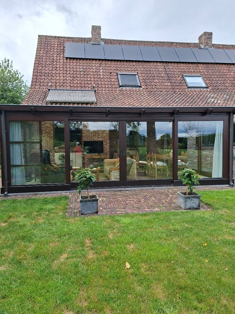 Veranda in meranti hout met 3 grote schuiframen, Ophalen, Veranda