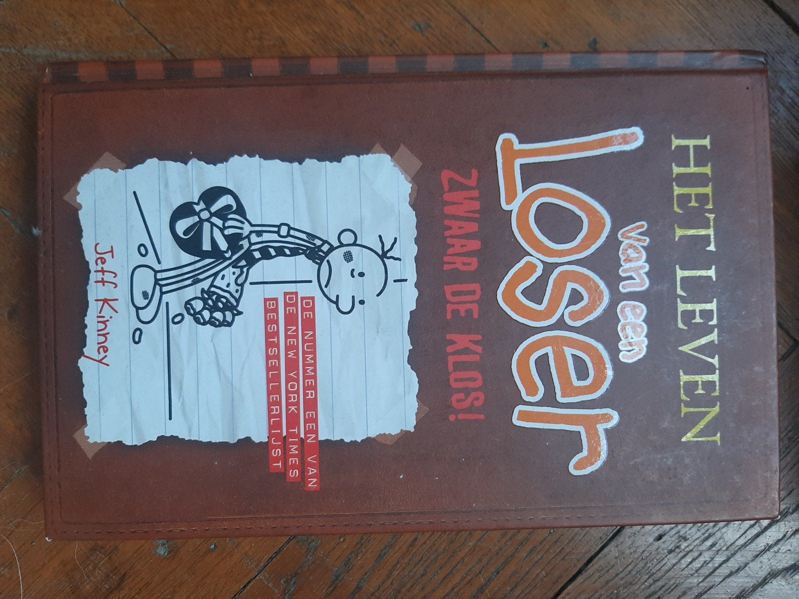 Het leven van een loser 7 "Zwaar de klos", Jeff Kinney, Ophalen of Verzenden, Zo goed als nieuw, Fictie