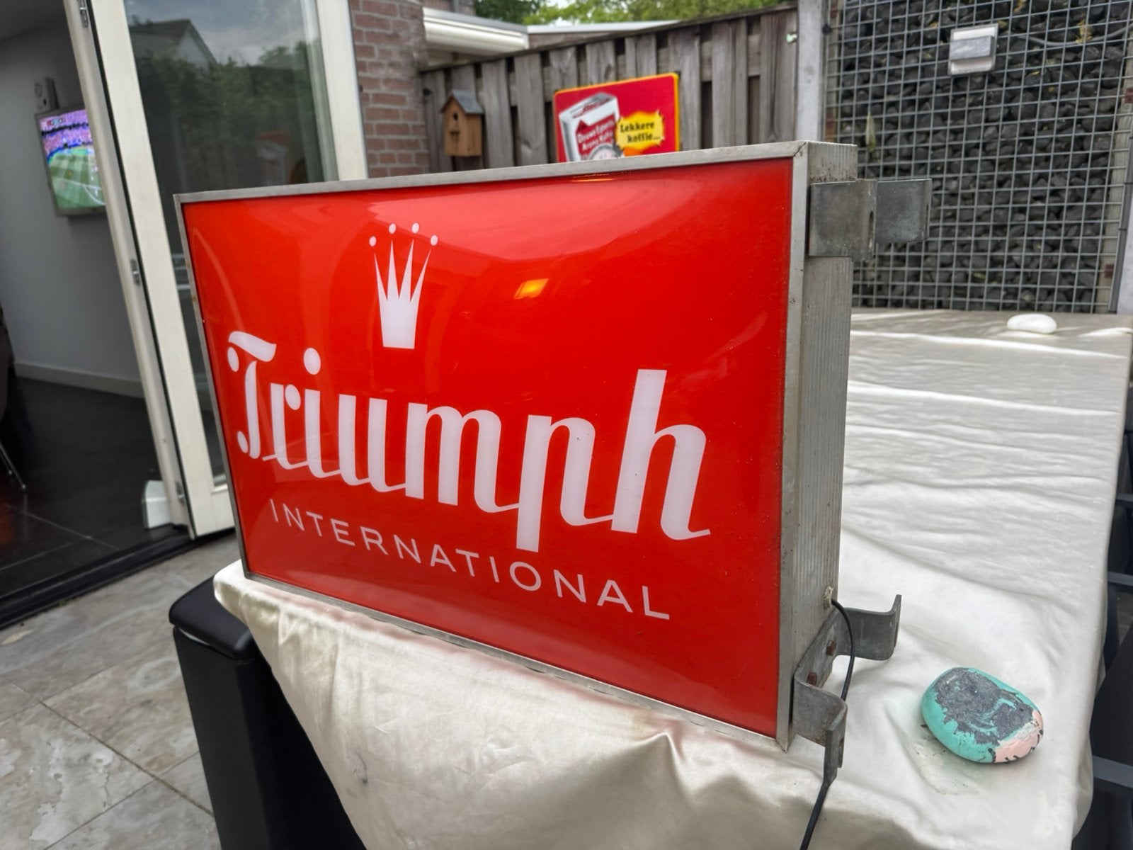 Triumph oude reclame lichtbak, Ophalen, Gebruikt, Lichtbak of (neon) lamp