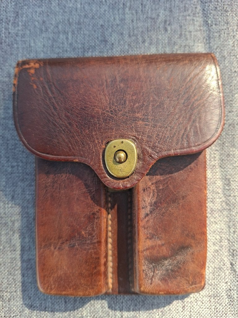 PORTE CHARGEUR CUIR CAL 45 2x7 coups  1911J.Q.M.D 1946, Collections, Enlèvement ou Envoi, Armée de terre, Autres types