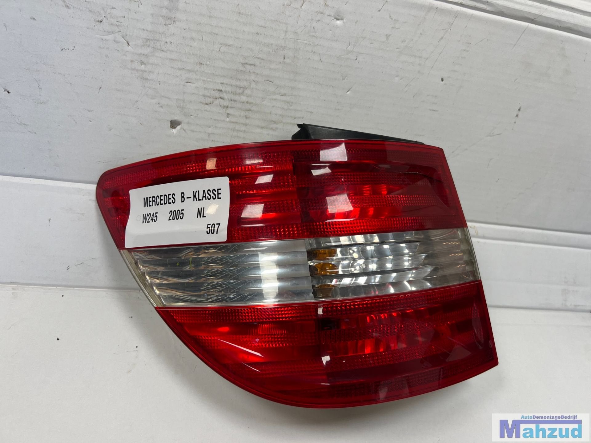 Feu arri re ext rieur gauche MERCEDES CLASSE B W245 2005-201, Mercedes-Benz AG, Mercedes-Benz, Utilisé, Mercedesstrasse 120
70372  Stuttgart, DE