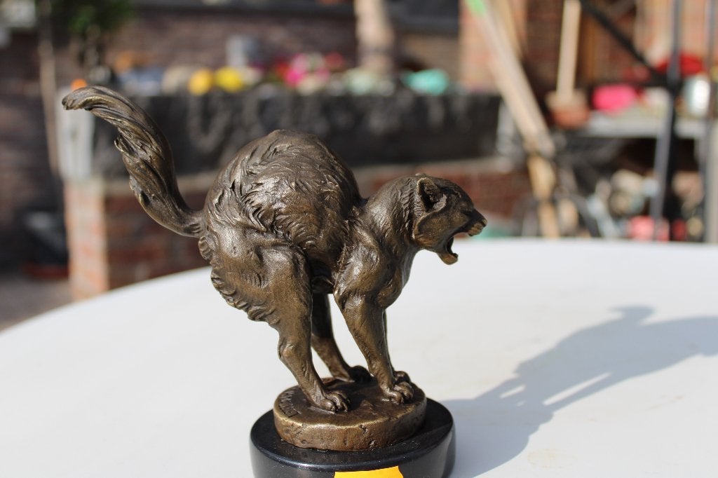 chat au gros dos , signé de Charles Paillet, Enlèvement ou Envoi, Bronze