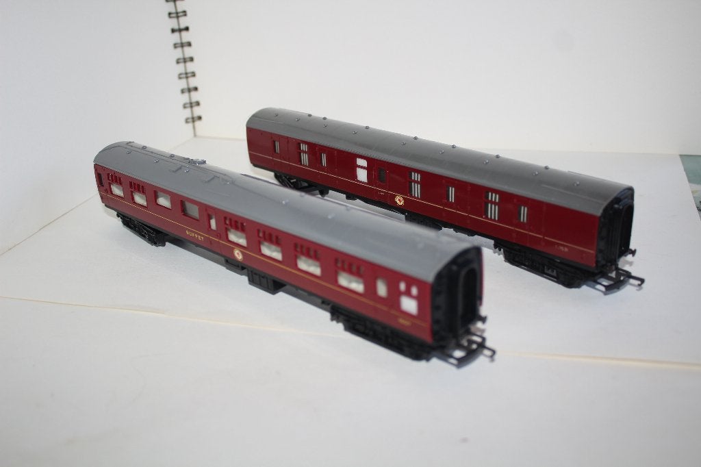 tri-ang ho 2 british wagons, Hobby & Loisirs créatifs, Trains miniatures | HO, Autres marques, Enlèvement ou Envoi, Wagon, Comme neuf