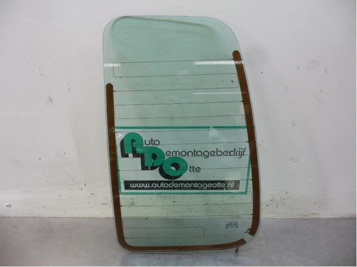 Vitre portière arrière camionnette d'un Volkswagen Caddy (, Volkswagen, -, 3 mois de garantie, Utilisé