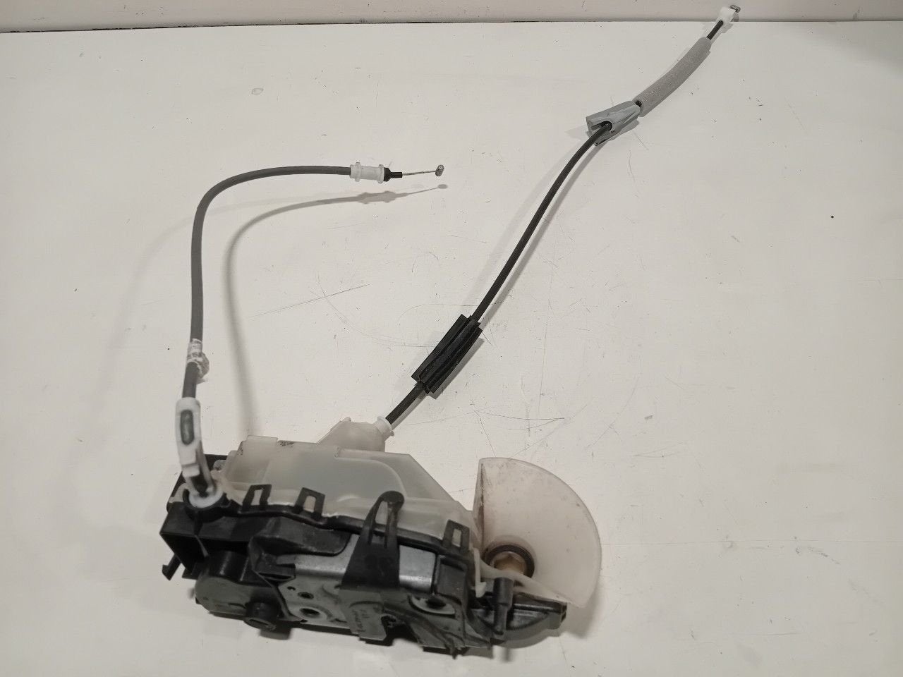 Slot mechaniek portier elektrisch centrale vergrendeling lin, Onderdelen@venauto.nl, Van der Ven Autorecycling B.V., Ettenseweg 76, 4706 PB Roosendaal, The Netherlands