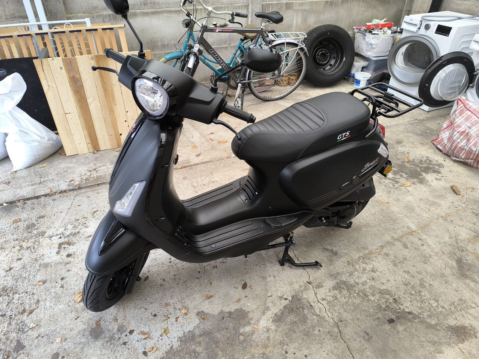 GTS Bravo (Klasse B - 45 km/u) | Perfecte Staat | 9000 km