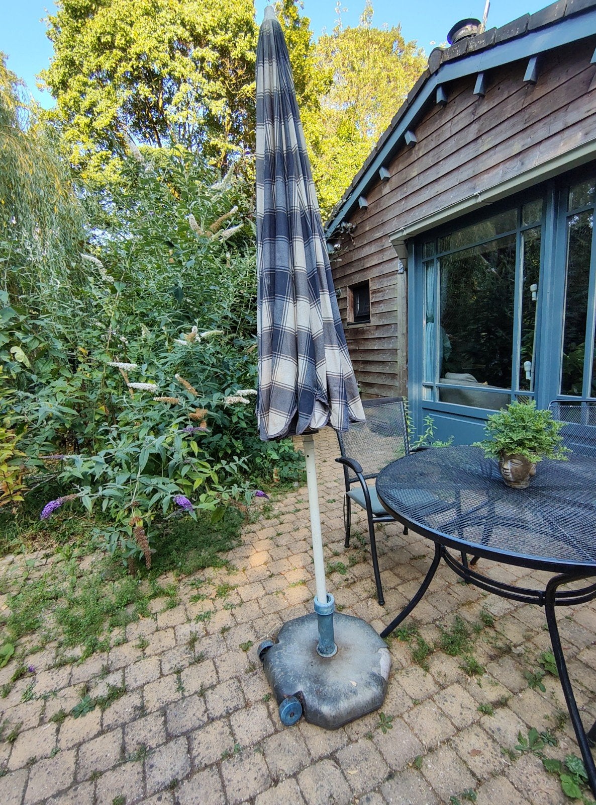 Gratis parasol en voet, Jardin & Terrasse, Parasols, Enlèvement