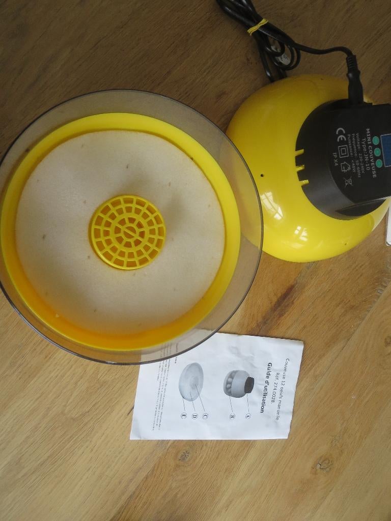 couveuse manuelle 12 œufs, Animaux & Accessoires, Volatiles | Accessoires, Enlèvement, Utilisé, Couveuse