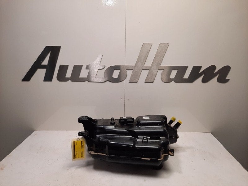 RESERVOIR ADBLUE Skoda Octavia Combi (NXAC) (01-2019/-), Utilisé, Info@skoda-auto.de, Skoda, Max-Planck-Straße  3-5
64331  Weiterstadt, DE