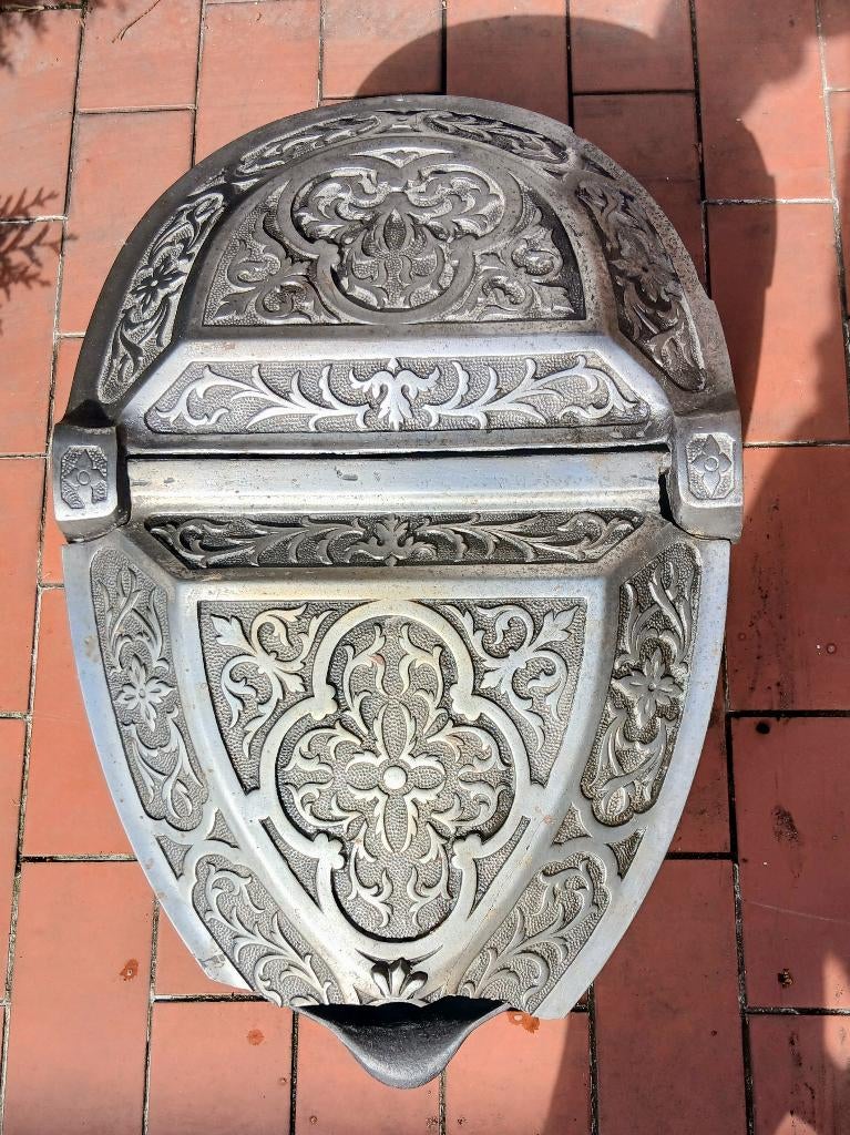 Antieke Gietijzeren Kolenbak "Kikker" - Rijk Gedecoreerd, Antiek en Kunst, Ophalen