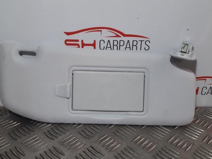 Zonneklep van een Peugeot 208, Gebruikt, -, -, Ophalen of Verzenden