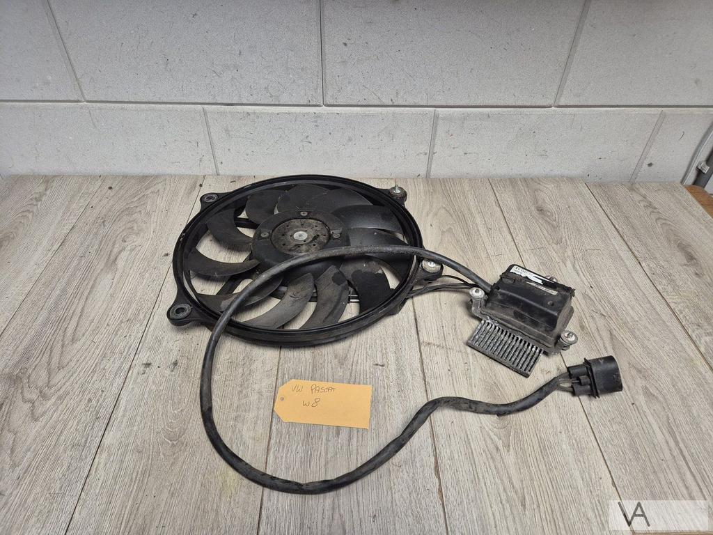VW Volkswagen Passat W8 motor koelvin met module 885001719, Volkswagen, -, Utilisé, -