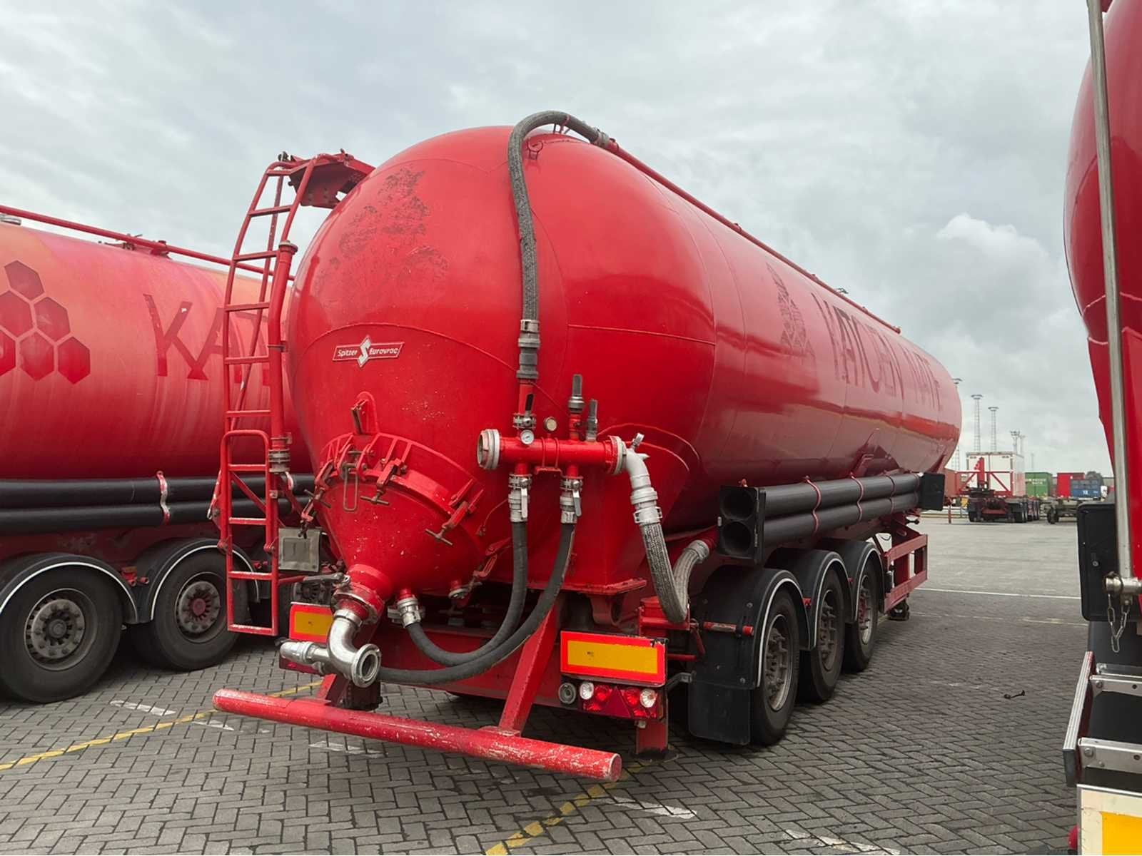 Remorque en vrac Spitzer Eurovrac SK2760CAL OS 2007 (75160-5, Autos, Camions, Achat, Entreprise, Autres carburants, Remorques et Semi-remorques