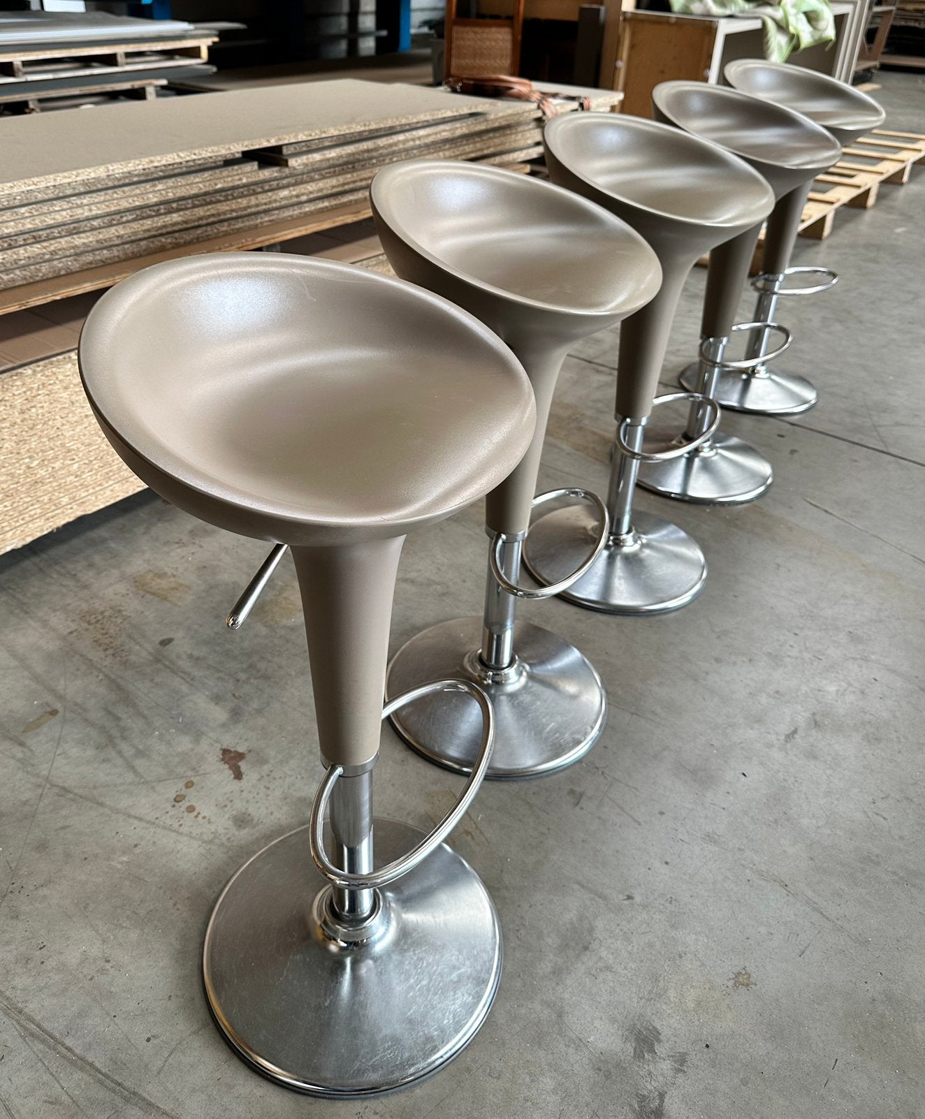 Bombo krukken / stoelen, Maison & Meubles, Comme neuf, Synthétique, 60 à 90 cm, 5 tabourets ou plus