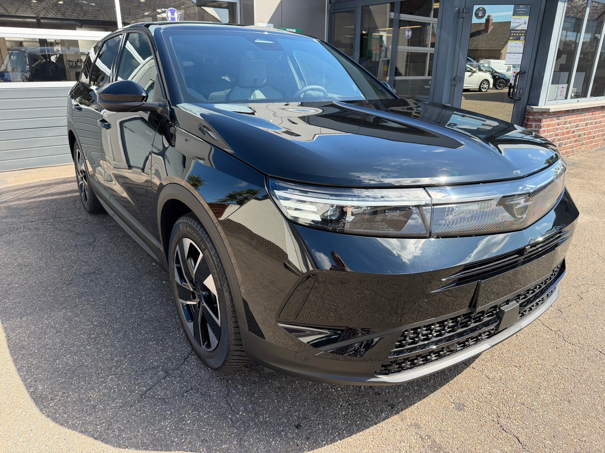 Opel Grandland 1200 Benzine Hybride GS-Line + AUTOMAAT, Auto's, Gebruikt, 1199 cc, Zwart, 5 zetels