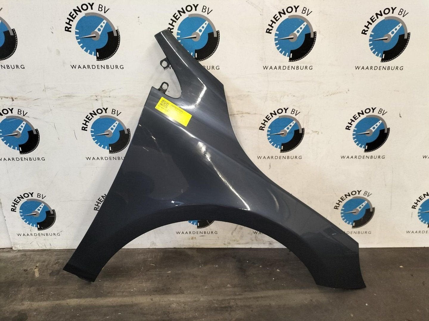 VOLVO V40 MK2 1.5 T2 MOMENTUM  VOORSCHERM R 2017, Ophalen of Verzenden, Gebruikt, ARN erkend