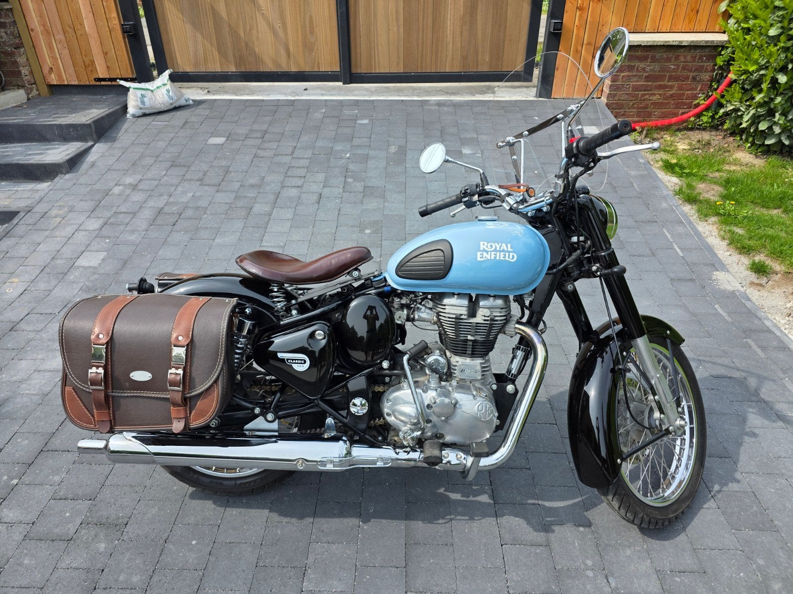 Royal enfield bullet classic 500  2017, Motos, Enlèvement