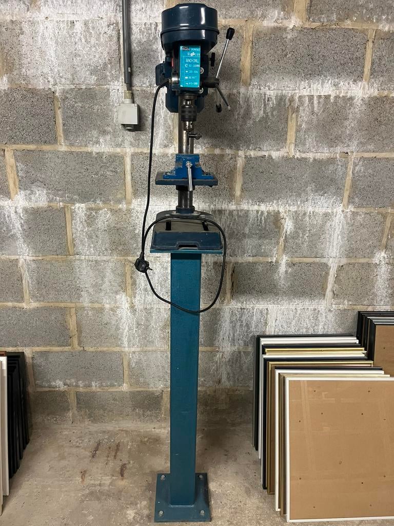 Kleine kolomboormachine, Doe-het-zelf en Bouw, Ophalen, Zo goed als nieuw, Kolomboormachine
