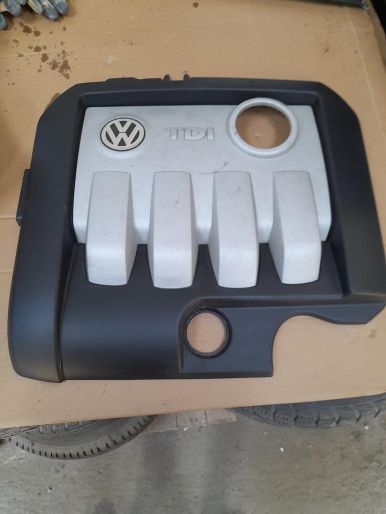 Isolant moteur VOLSWAGEN GOLF 5 Tdi // 5060 AUVELAIS, Enlèvement ou Envoi, Utilisé, Volkswagen