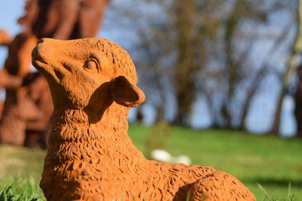 Schitterend gepatineerd gietijzeren schaap, Tuin en Terras, Ophalen of Verzenden, Nieuw, Overige materialen, Dierenbeeld