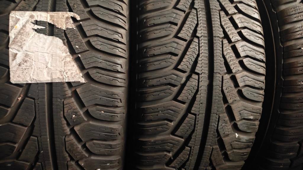 225/45r17 uniroyal 50€ per stuk met montage en balanceren, Enlèvement
