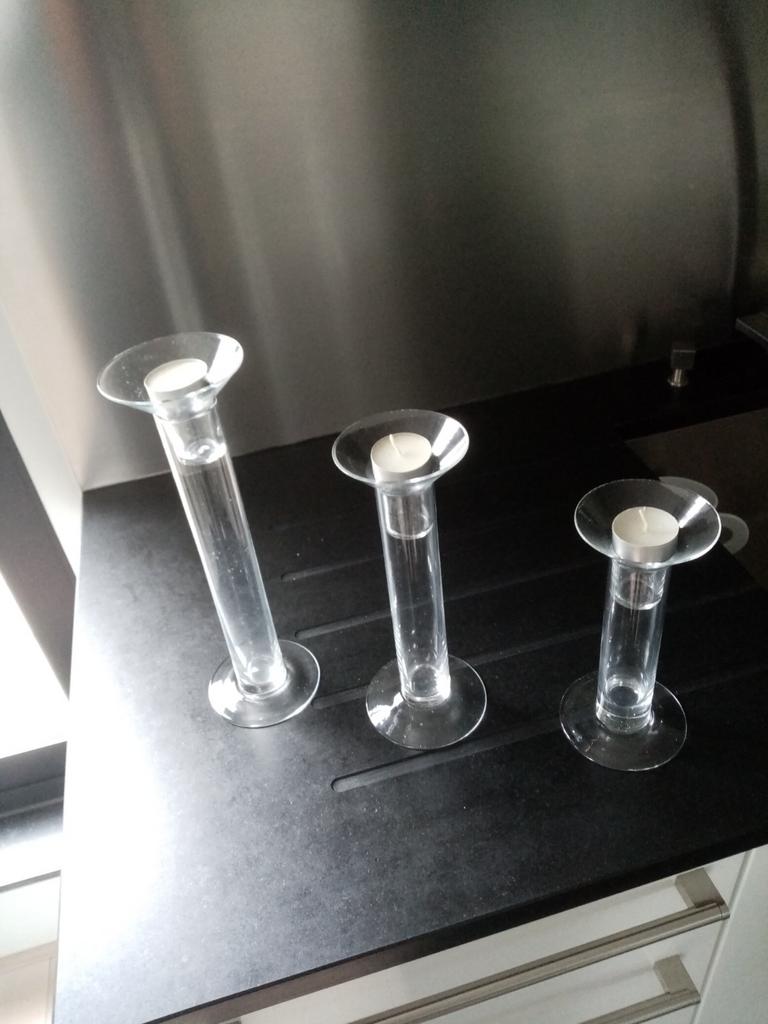 3 vases et photophore, Enlèvement ou Envoi