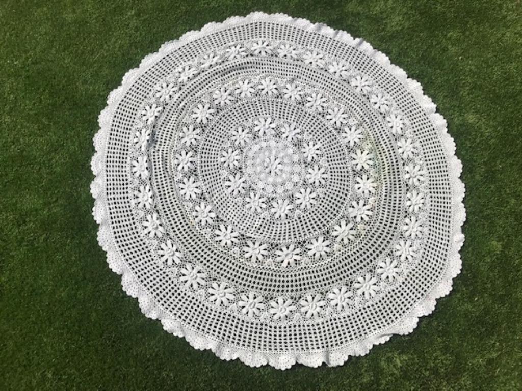 Wit, handgehaakt rond tafelkleed - 1,40m (nr2663), Ophalen of Verzenden, Zo goed als nieuw, Rond, Binnen