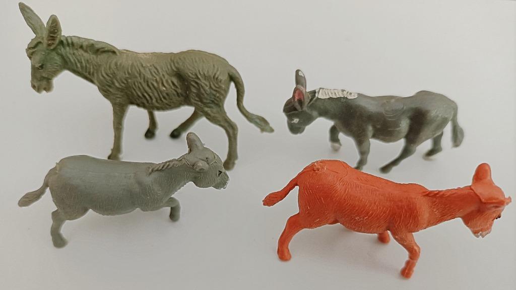 Lot de 4 figurines d'ânes / mules miniatures, Enlèvement ou Envoi, Utilisé, Animal