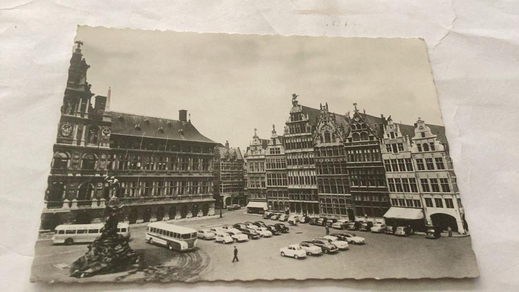 Antwerpen Grote Markt en Gildehuizen, Ophalen of Verzenden, Ongelopen