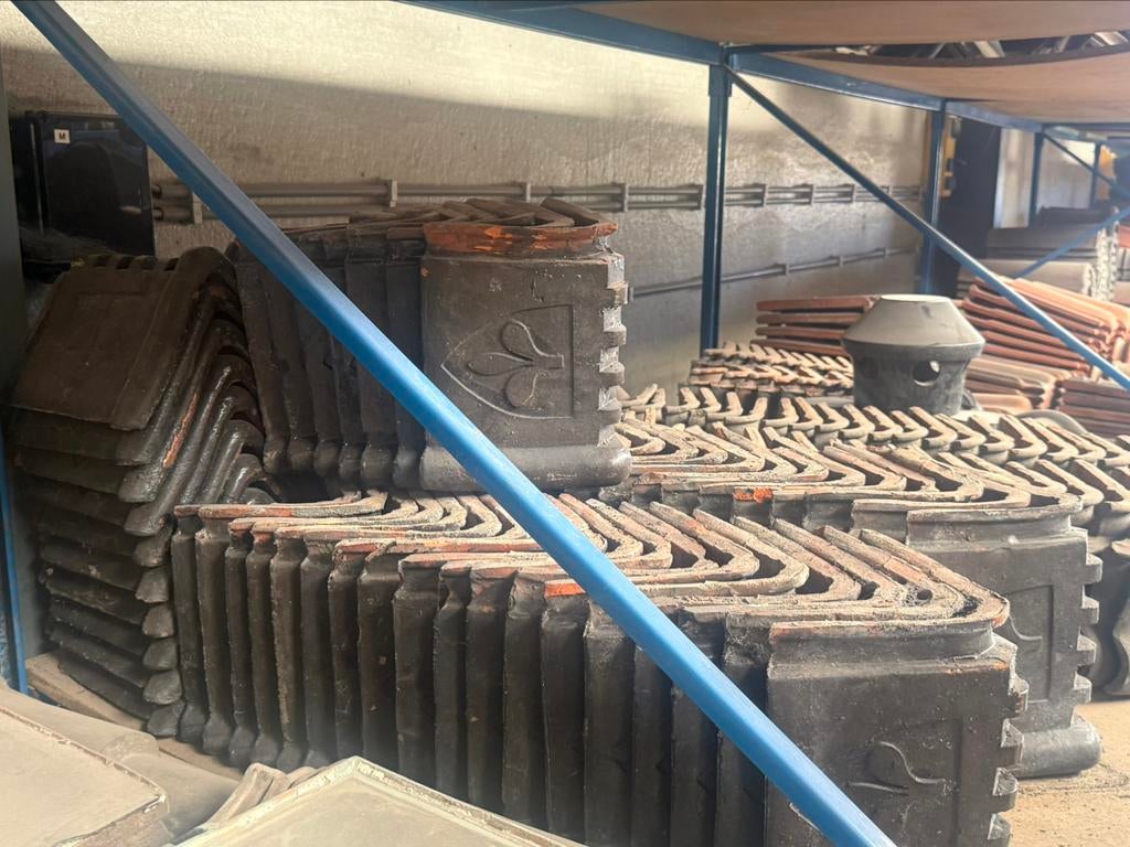 oude kerknokken oude kerkveusten oude geduimde nokpannen, Doe-het-zelf en Bouw, Isolatie en Afdichting, Gebruikt, Ophalen
