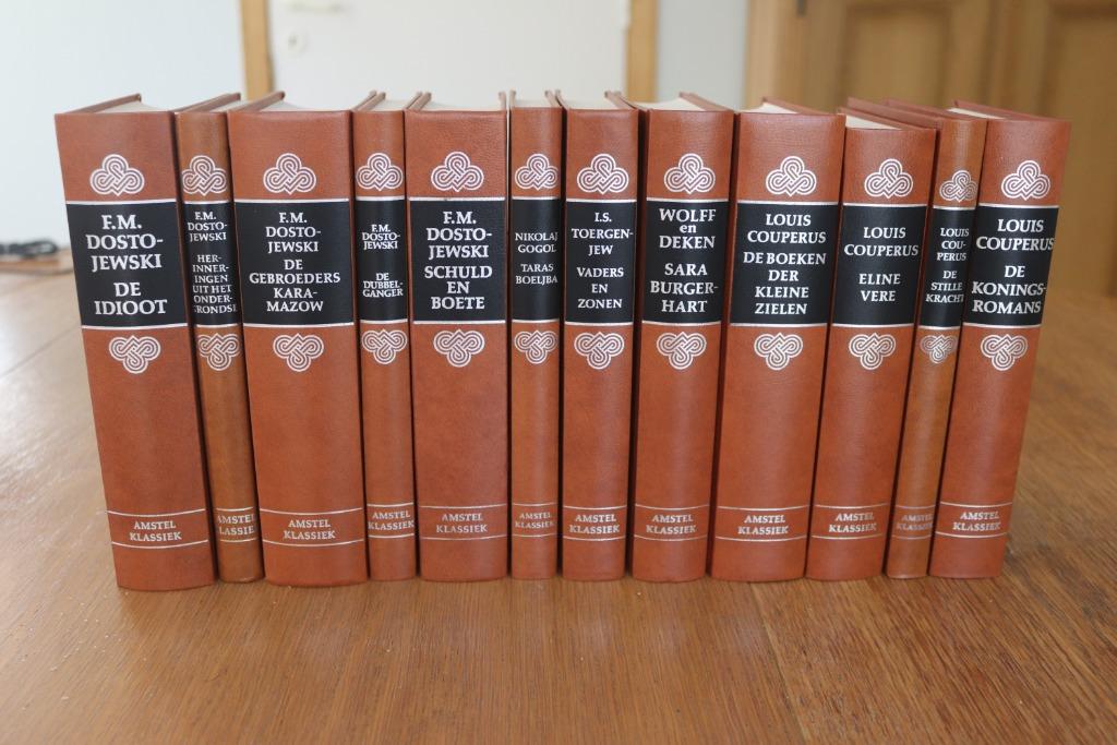 Mooie serie Amstelklassieken (12 boeken), Boeken, Ophalen of Verzenden, Zo goed als nieuw, Diverse auteurs