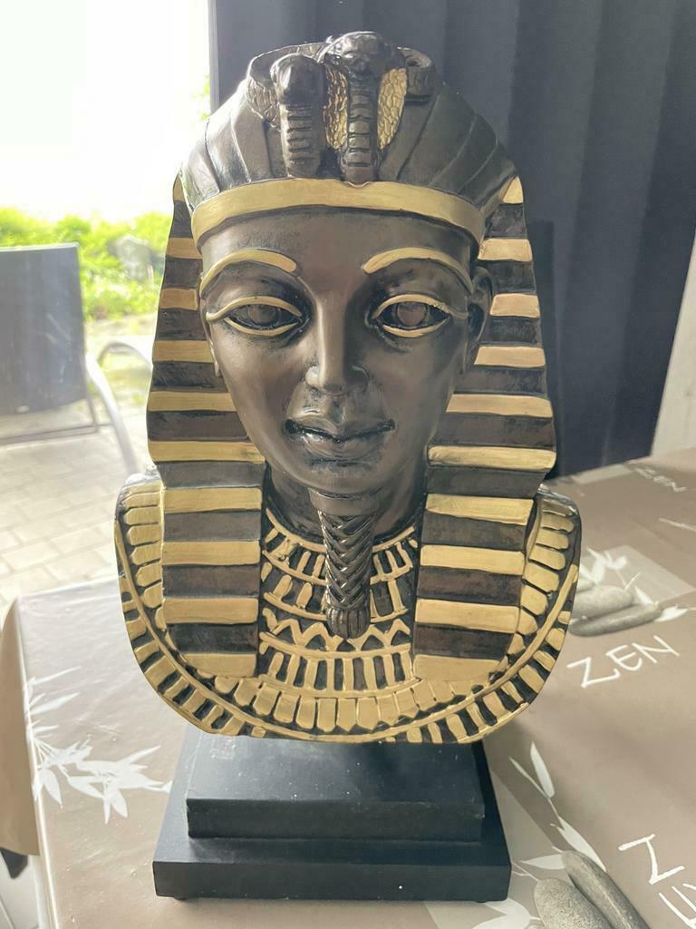 Statue, Comme neuf