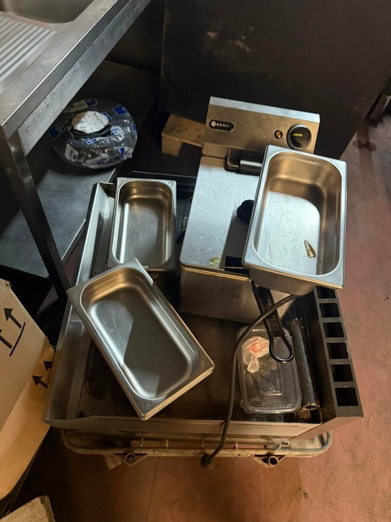Horeca materiaal. Alles om een snack te openen