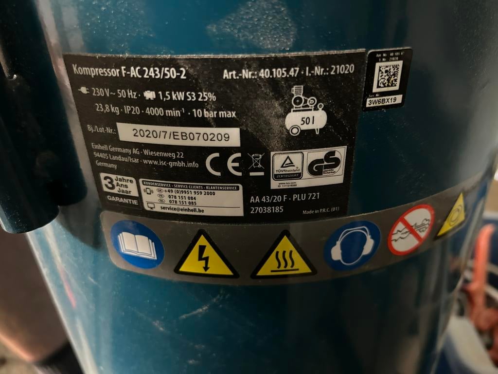 Compressor met toebehoren, Doe-het-zelf en Bouw, Ophalen, Zo goed als nieuw