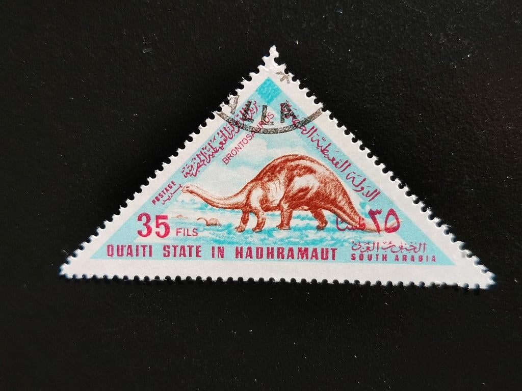 Qu'aiti State in Hadhramaut 1968 - dinosaurus, Postzegels en Munten, Ophalen of Verzenden, Gestempeld, Midden-Oosten