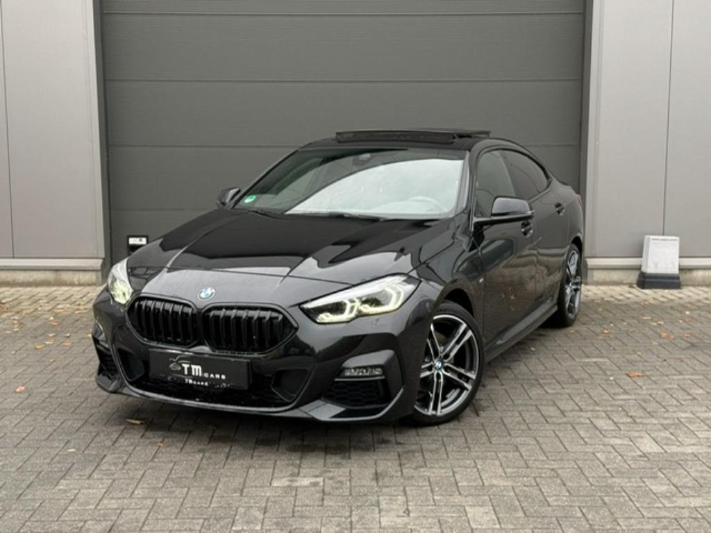 BMW 218I M-pakket pano dak, Auto's, 4 deurs, https://public.car-pass.be/vhr/82484c8c-a617-4075-9e28-e656ebd331ec, Zwart, 5 zetels