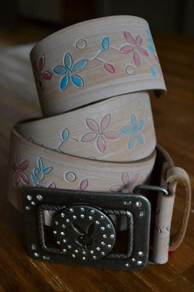 Nieuwe oud roze riem van Playboy, Ophalen of Verzenden, Echt leder