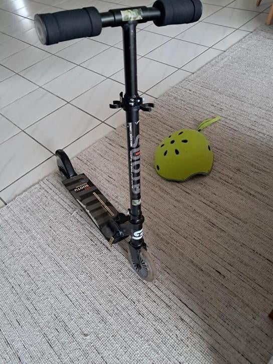 Kinder step Suotu + helm, Fietsen en Brommers, Steps, Ophalen, Gebruikt