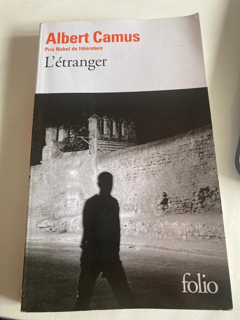 L’étranger, Enlèvement, Comme neuf, Albert Camus