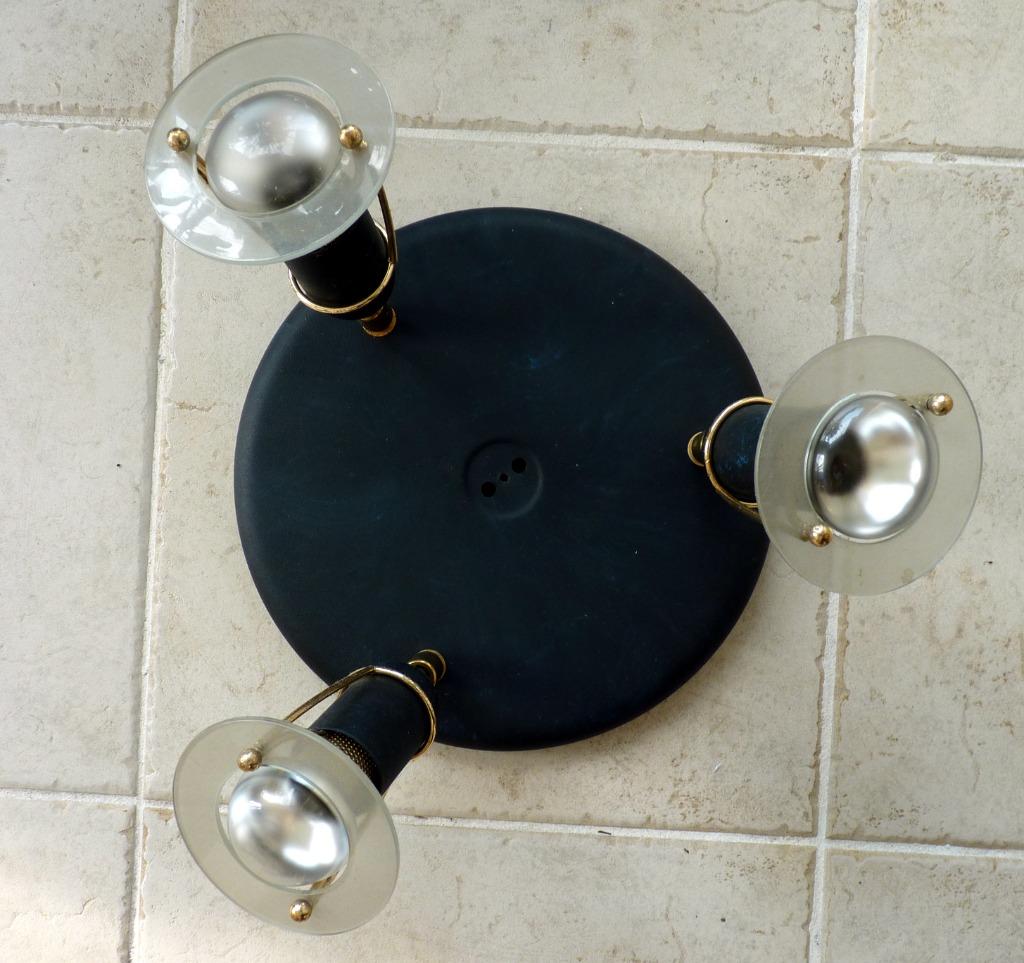 ronde armatuur plafond opbouw met 3 verstelbare spots, Huis en Inrichting, Lampen | Spots, Ophalen of Verzenden, Gebruikt, Plafondspot of Wandspot
