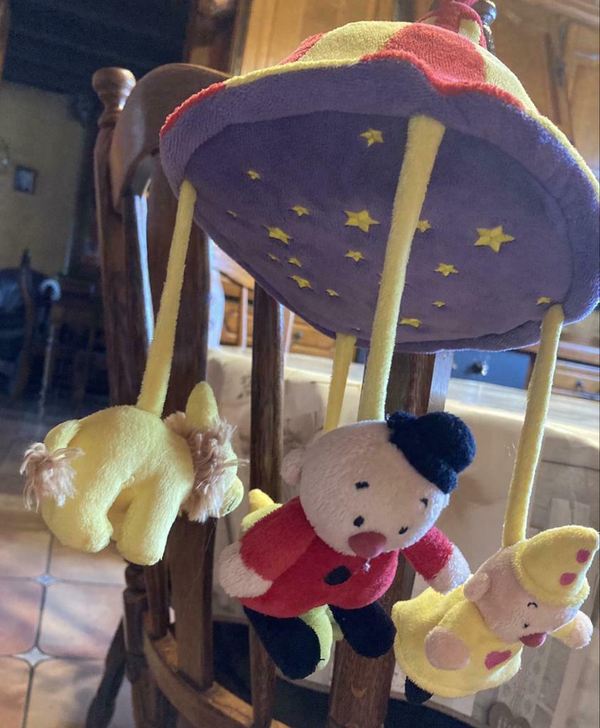 Bumba avec ses amis, carrousel suspendu "., Enlèvement ou Envoi, Comme neuf