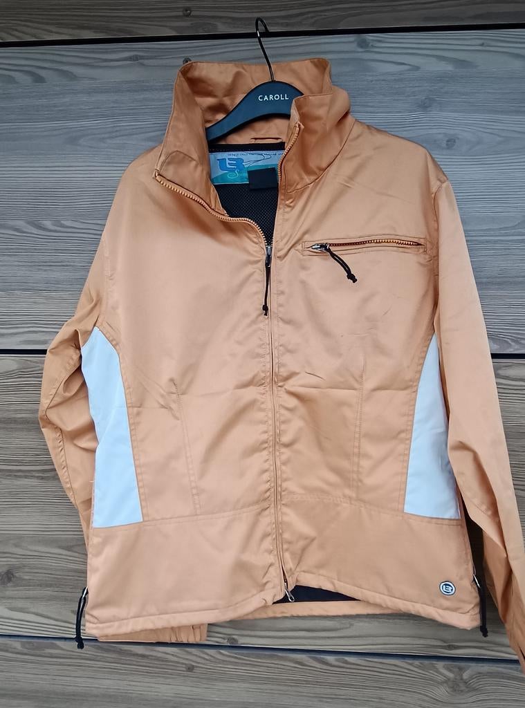 Veste type gore tex orange femme Burton M ski snowboard, Vêtements | Femmes, Vêtements de sports d'hiver, Porté, Blouson, Taille 38/40 (M)
