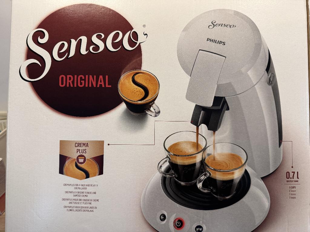 Cafetière SENSEO HD7806.  Machine à café à dosettes, Réservoir d'eau amovible, Comme neuf, Dosettes et capsules de café, 2 à 4 tasses