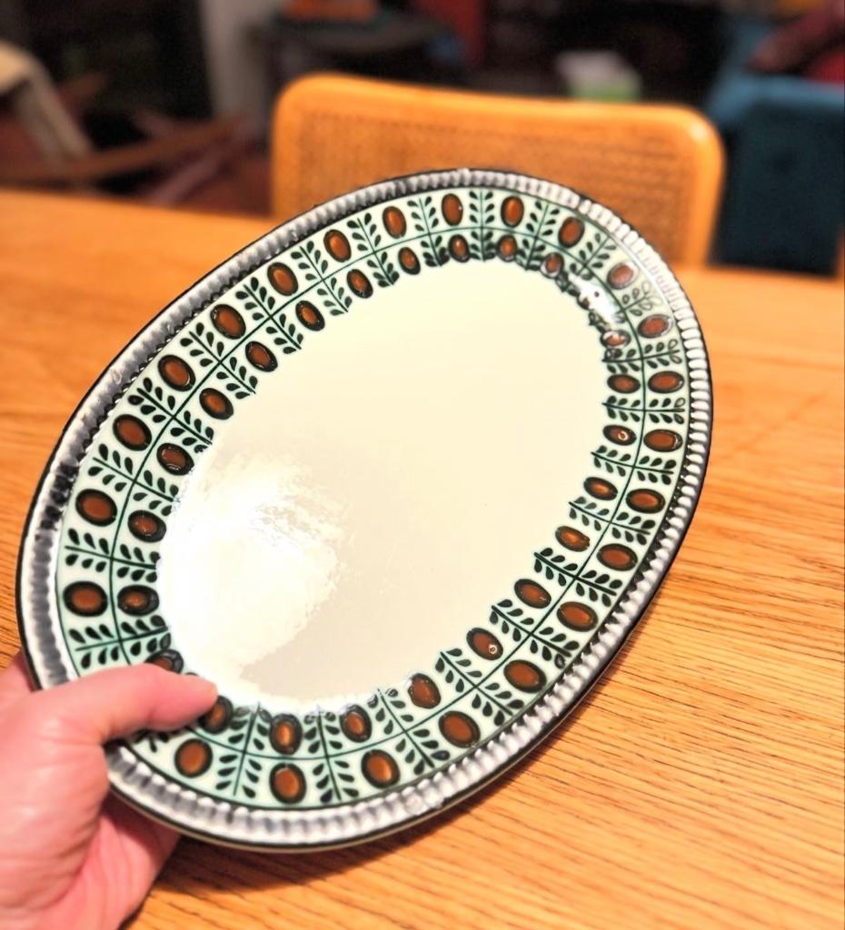 Plat de service Boch Noix, Enlèvement